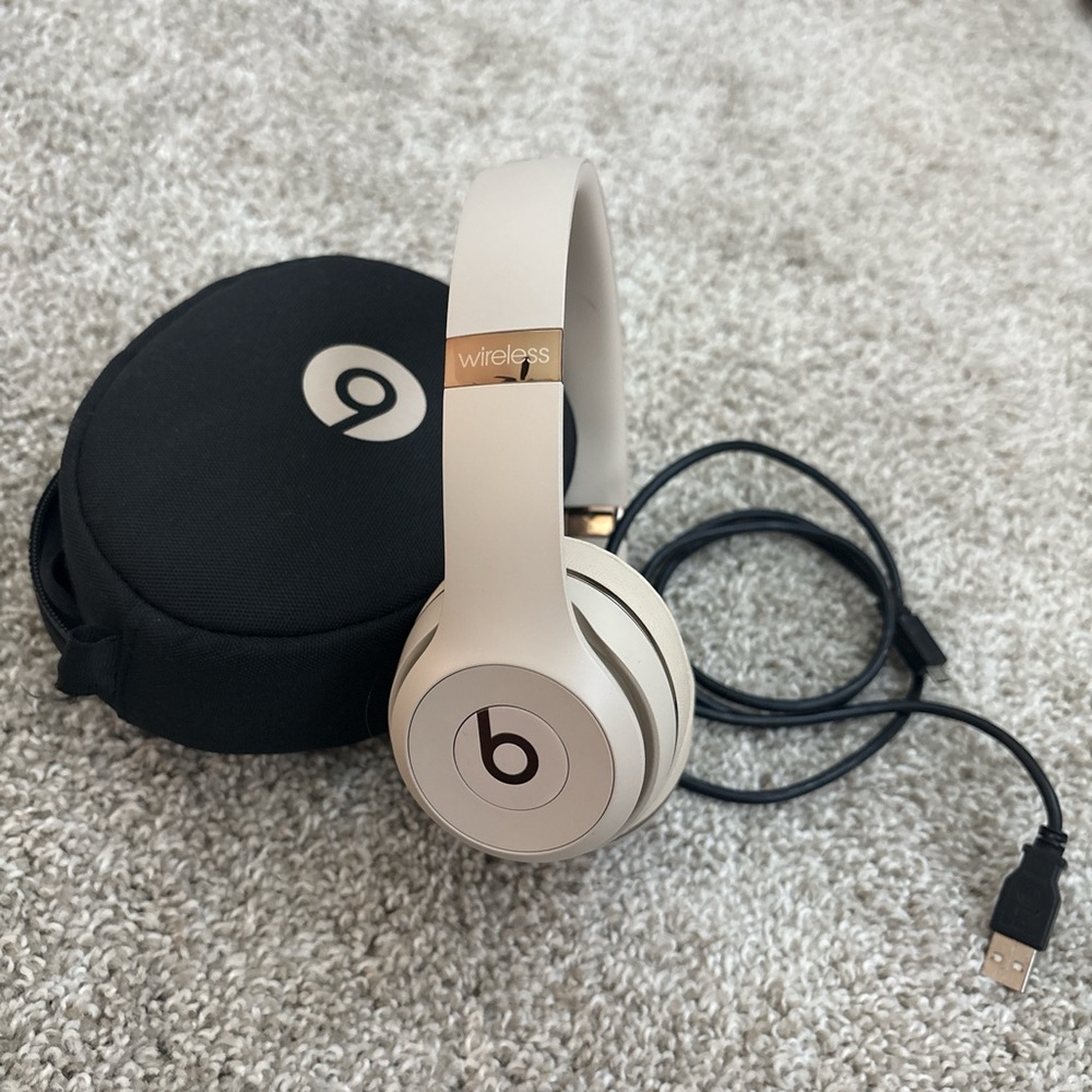 Beats by Dre Studio3 Wireless Headphones - Porcelain Rose